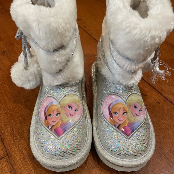 Elsa Frozen bundle Size 4 - Picture 10 of 11